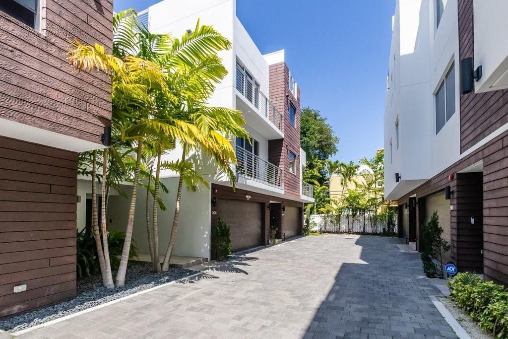 700 NE 14th Avenue, Unit 208, Fort Lauderdale, FL 33304 Photo