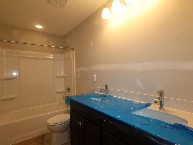 842 Hilton Drive, Reynoldsburg, OH 43068 Photo 14