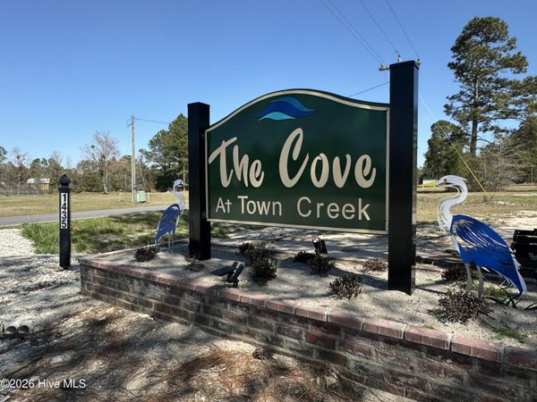 332 The Cove Lane NE, Leland, NC 28451