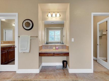 10022 Spring View Way, Elk Grove, CA 95757 Photo