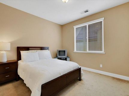 10022 Spring View Way, Elk Grove, CA 95757 Photo