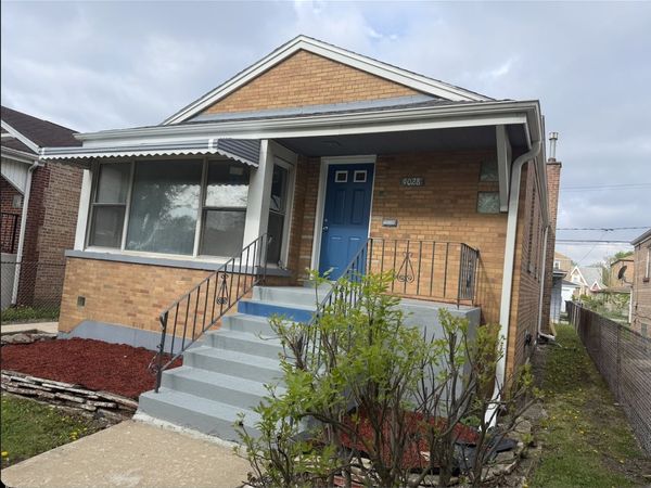9028 S Carpenter Street, Chicago, IL 60620