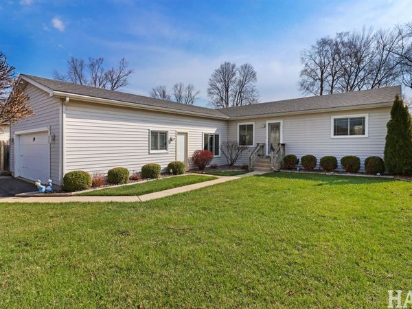 39 Lippincott Road, Fox Lake, IL 60020