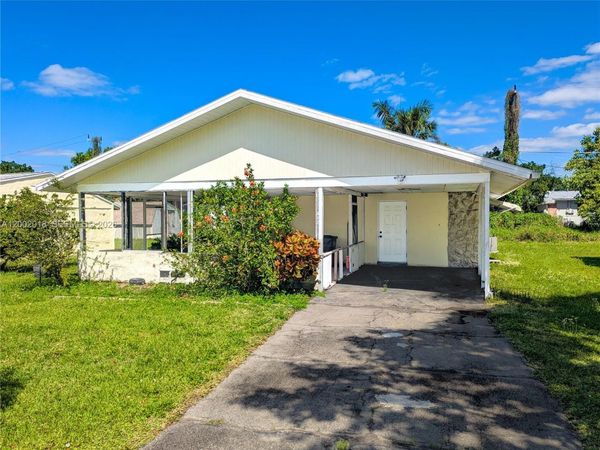 317 Montgomery Ave, Fort Myers, FL 33905