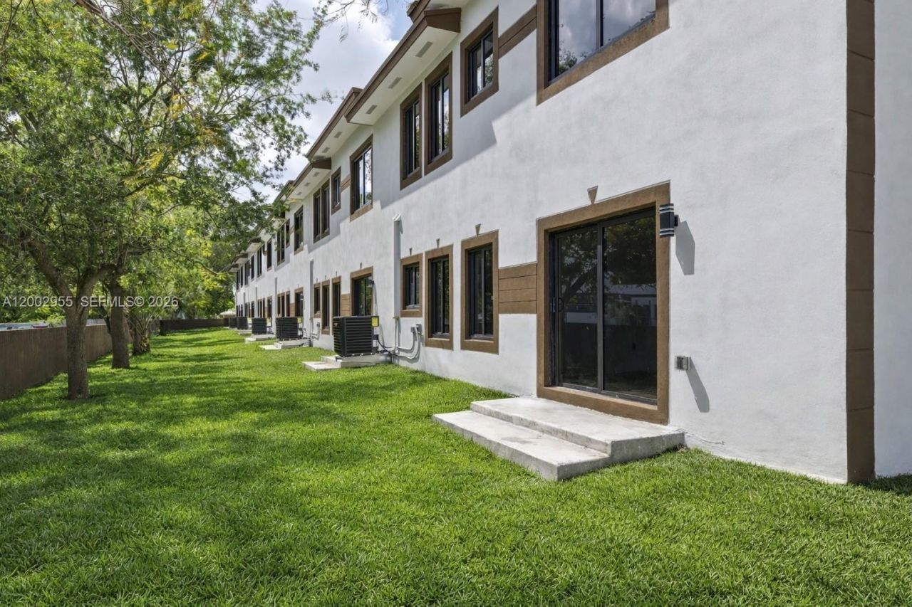 4717 SW 32nd Ave, Dania Beach, FL 33312 Photo