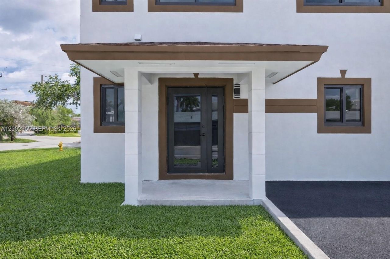 4717 SW 32nd Ave, Dania Beach, FL 33312 Photo