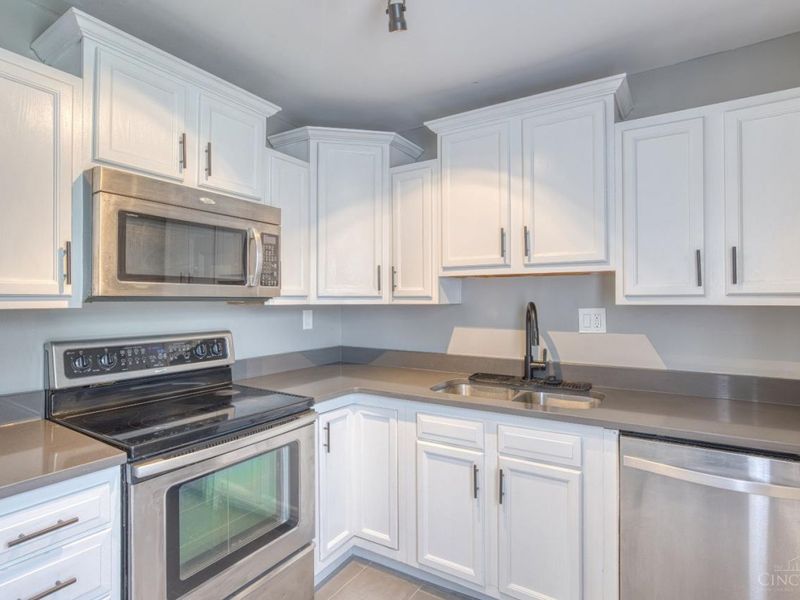 996 Mckelvey Road, Springfield Twp., OH 45231 Photo 8