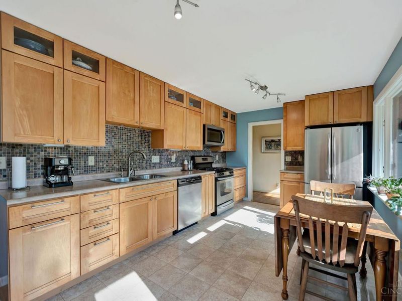 142 Hilltop Road, Oxford, OH 45056 Photo 6