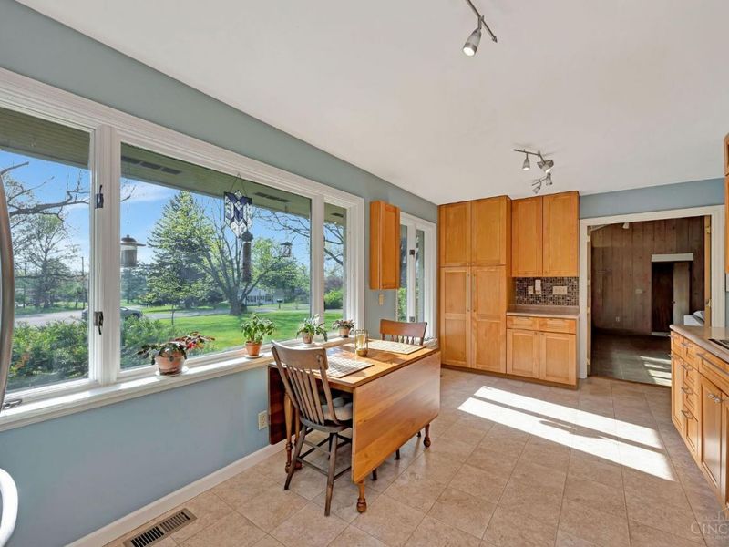 142 Hilltop Road, Oxford, OH 45056 Photo 8