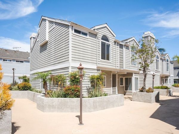 260 Victoria Street, Unit D4, Costa Mesa, CA 92627