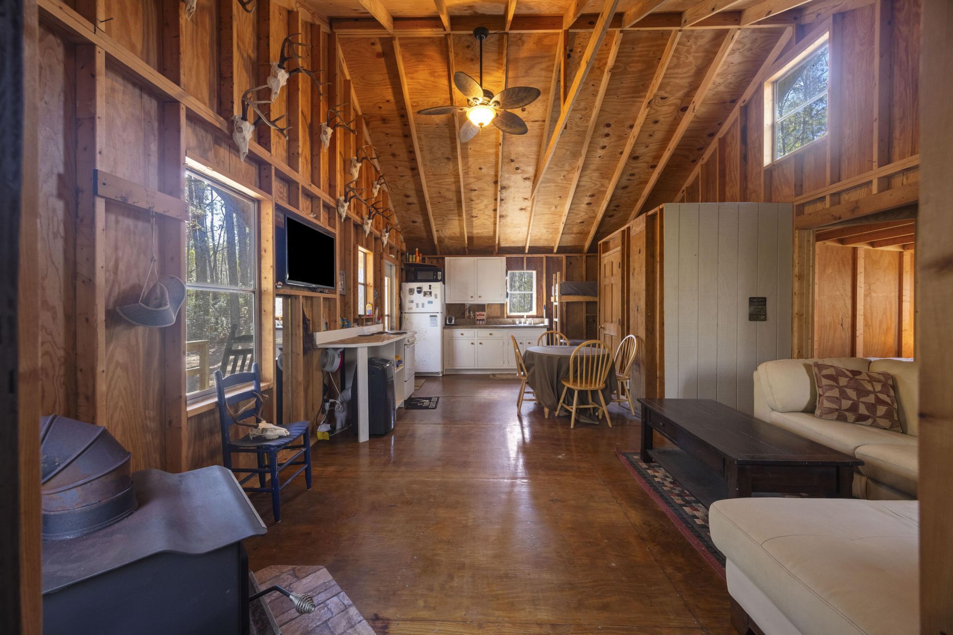 9168 Old Georgetown Road Photo 26