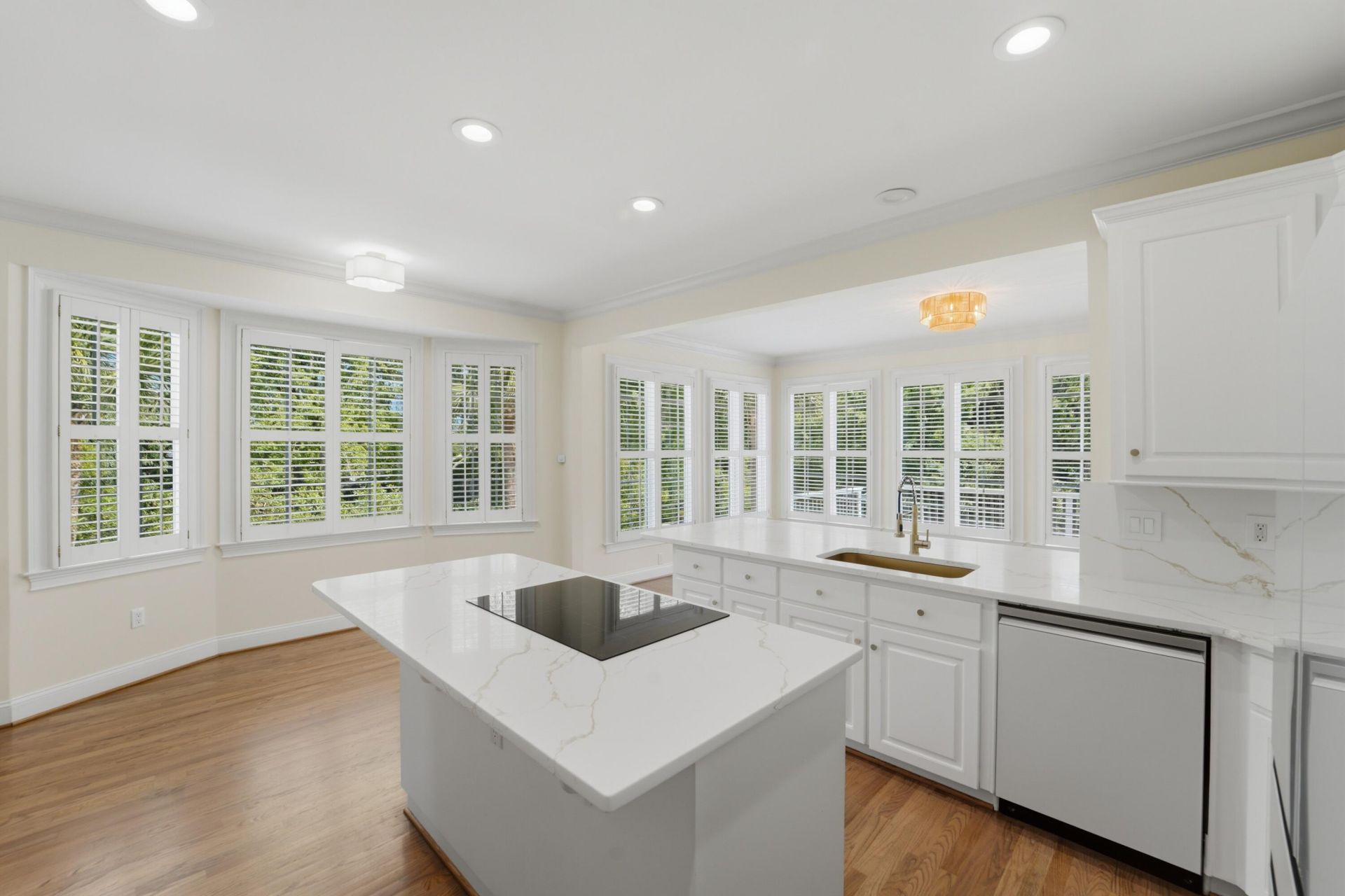 1143 Sea Eagle Watch Photo 17