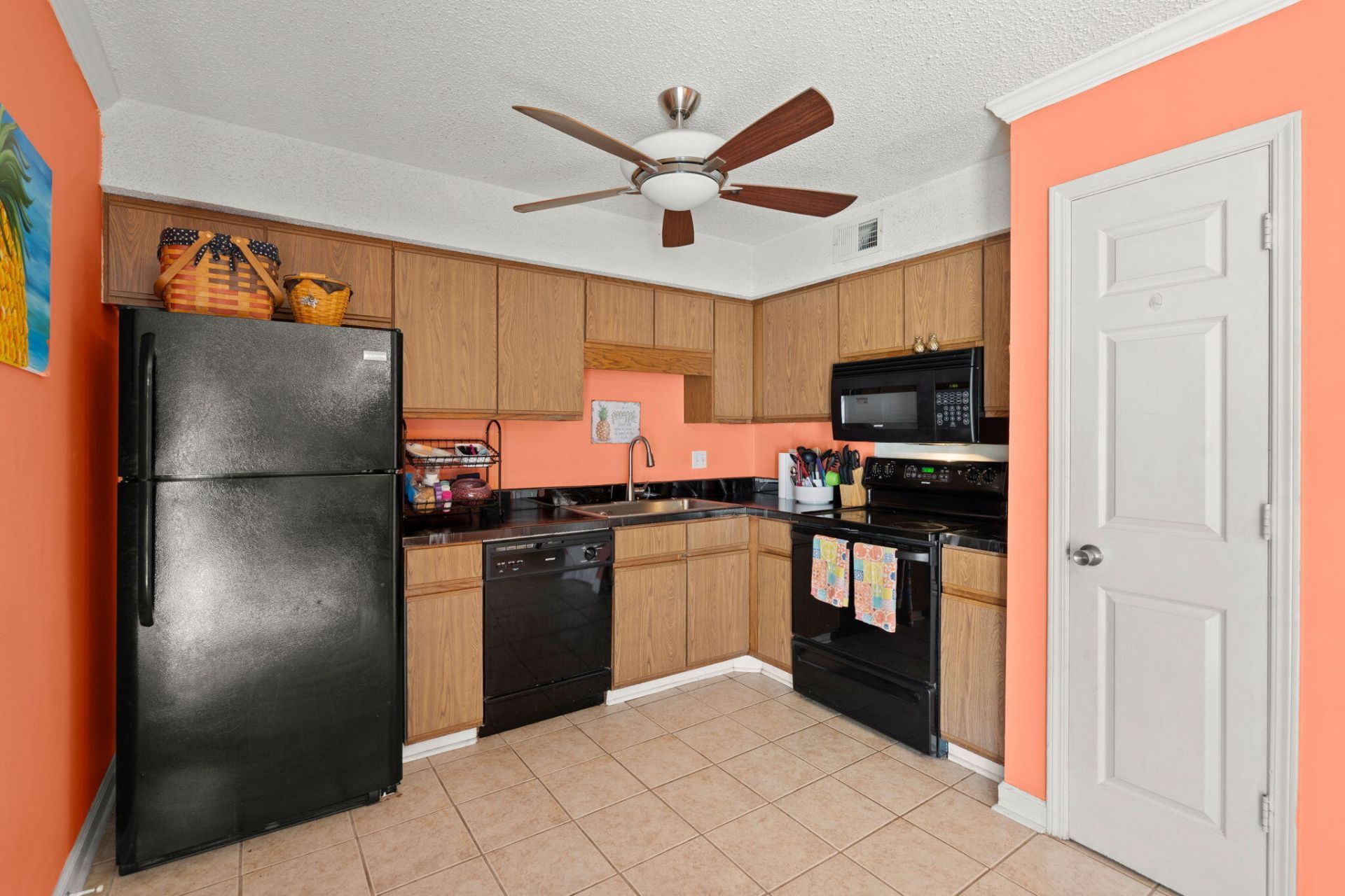 2453 Sorrell Avenue Photo 11