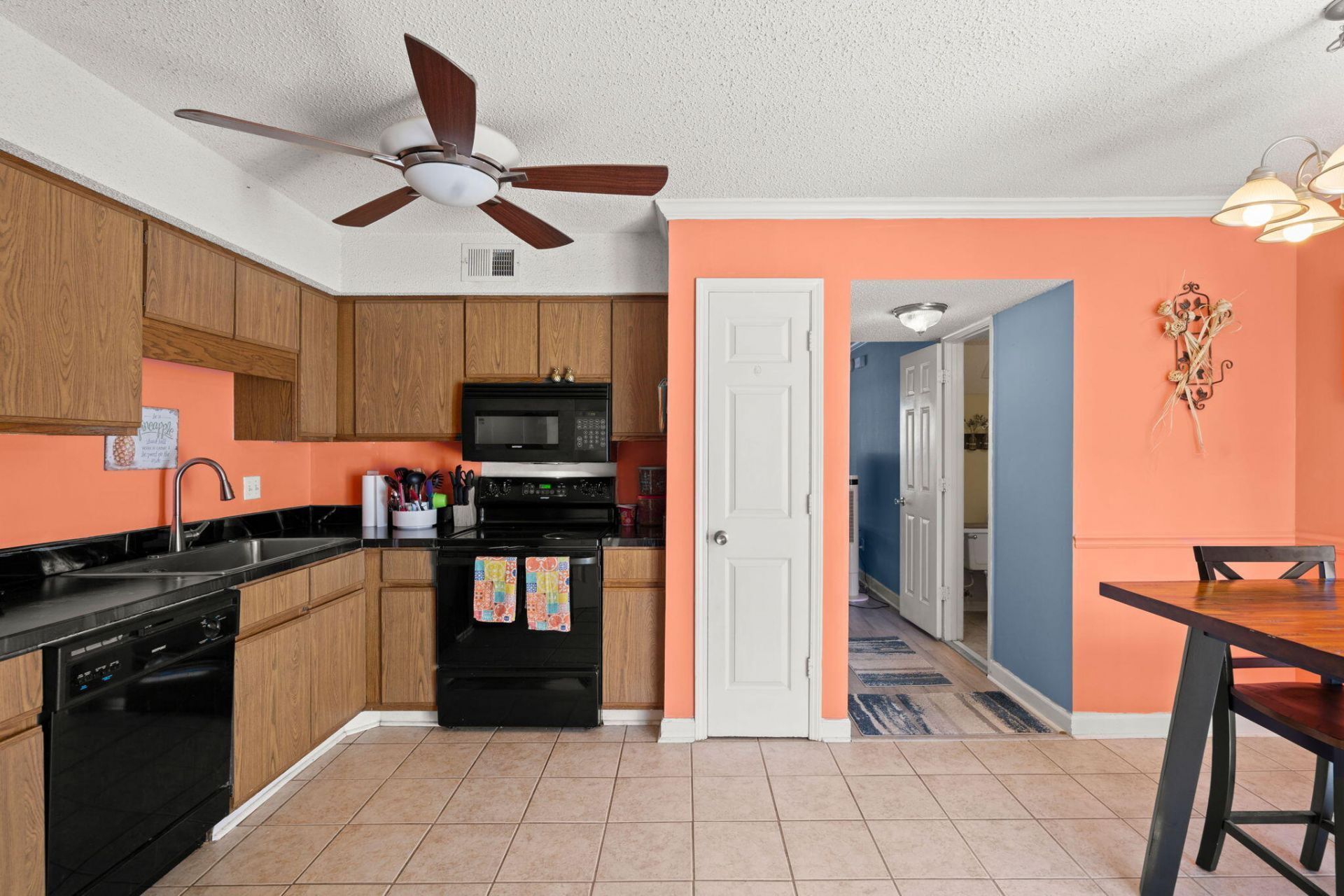 2453 Sorrell Avenue Photo 13