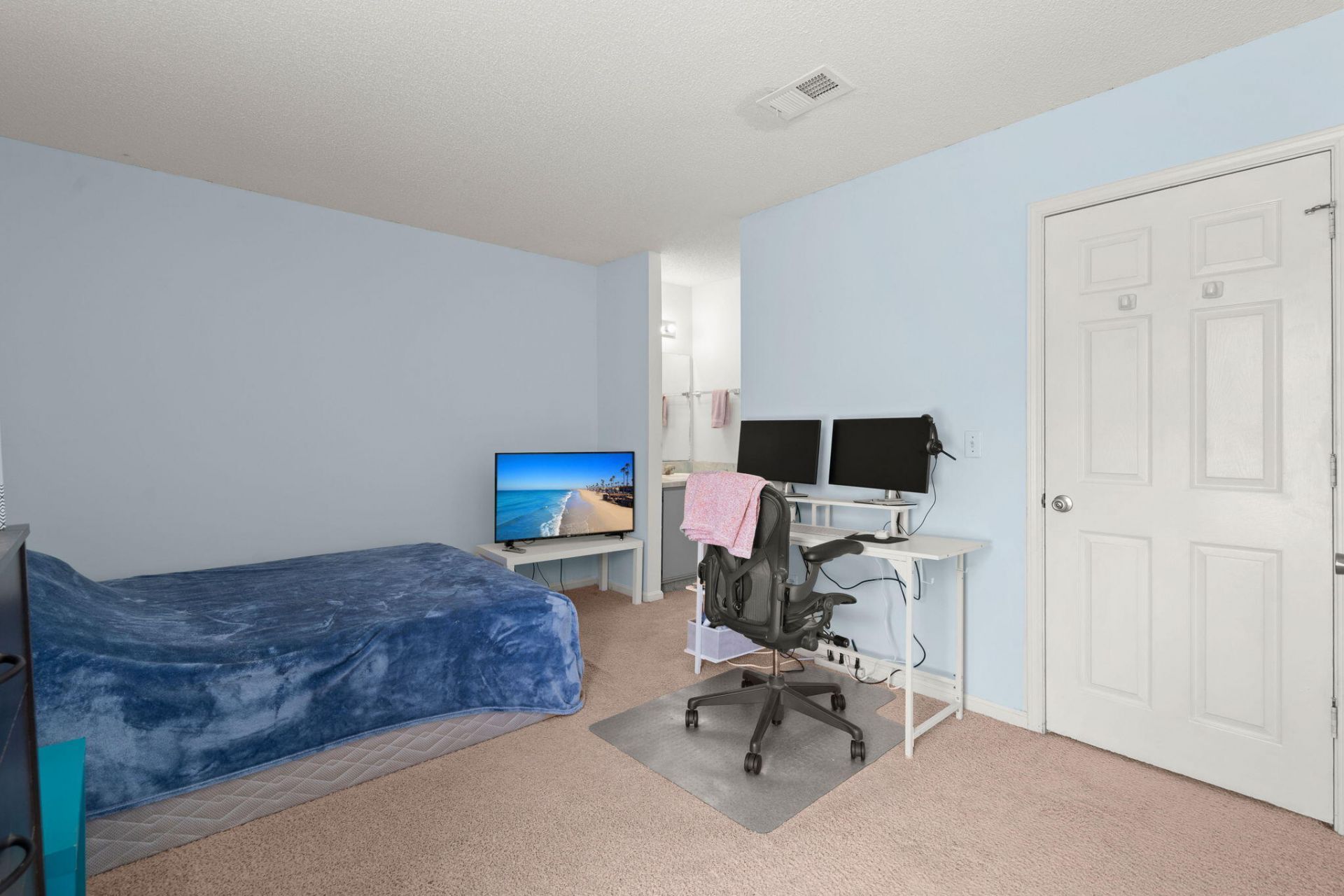 2453 Sorrell Avenue Photo 21