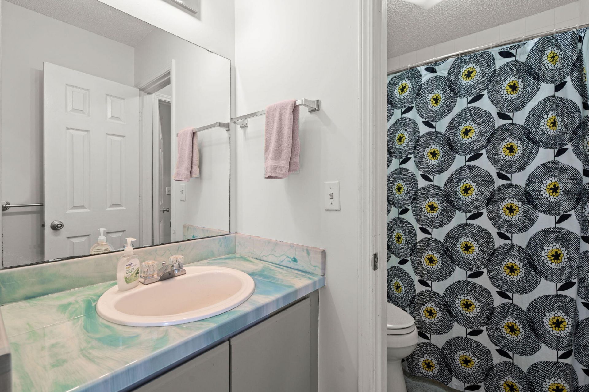 2453 Sorrell Avenue Photo 23