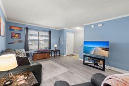 2453 Sorrell Avenue photo 4