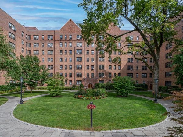 198 Garth Road, Unit 2B, Scarsdale, NY 10583