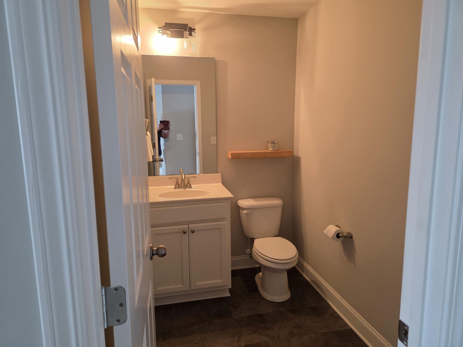 1048 Meadowoods Dr. Photo 13