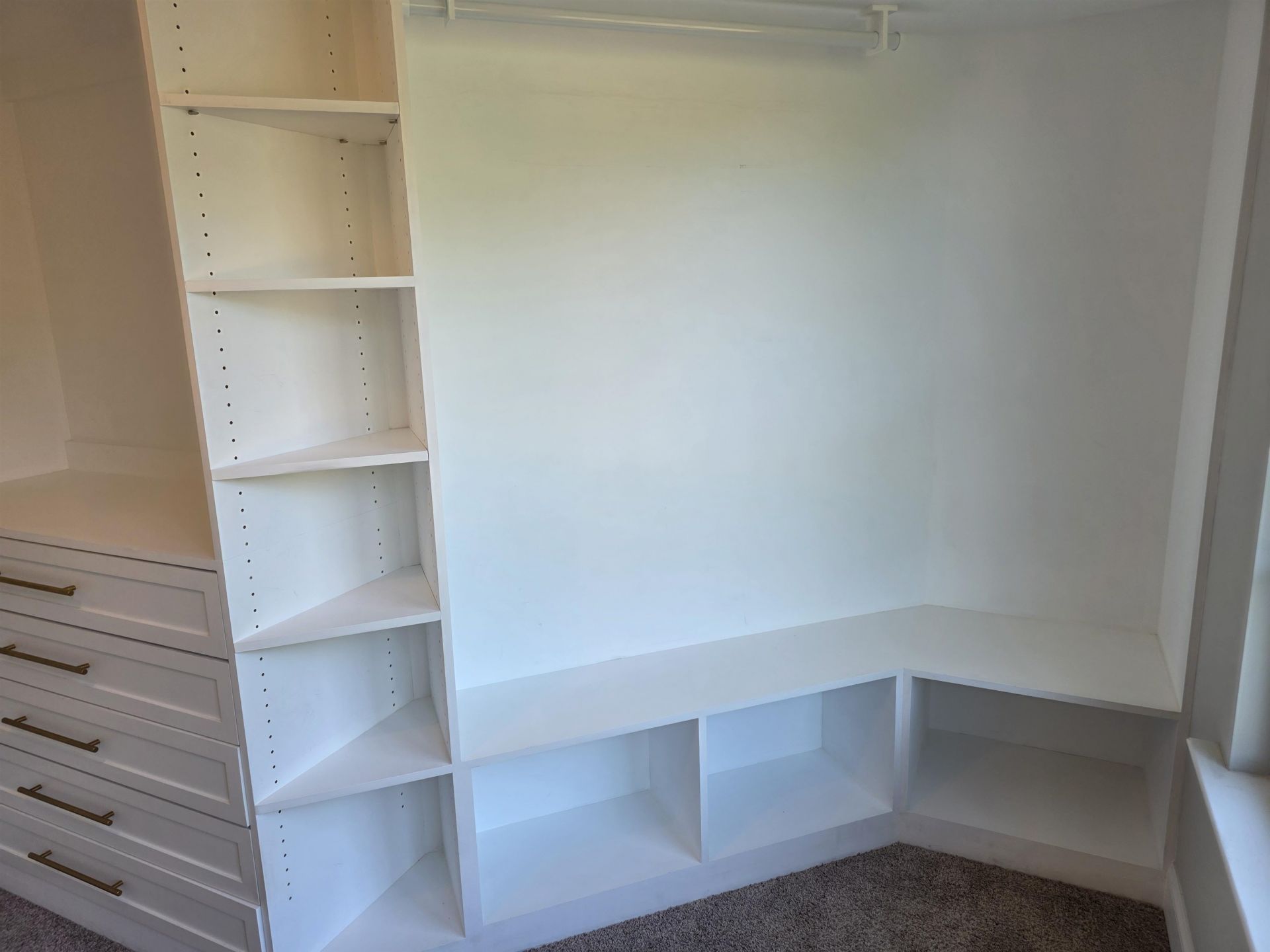 1048 Meadowoods Dr. Photo 18