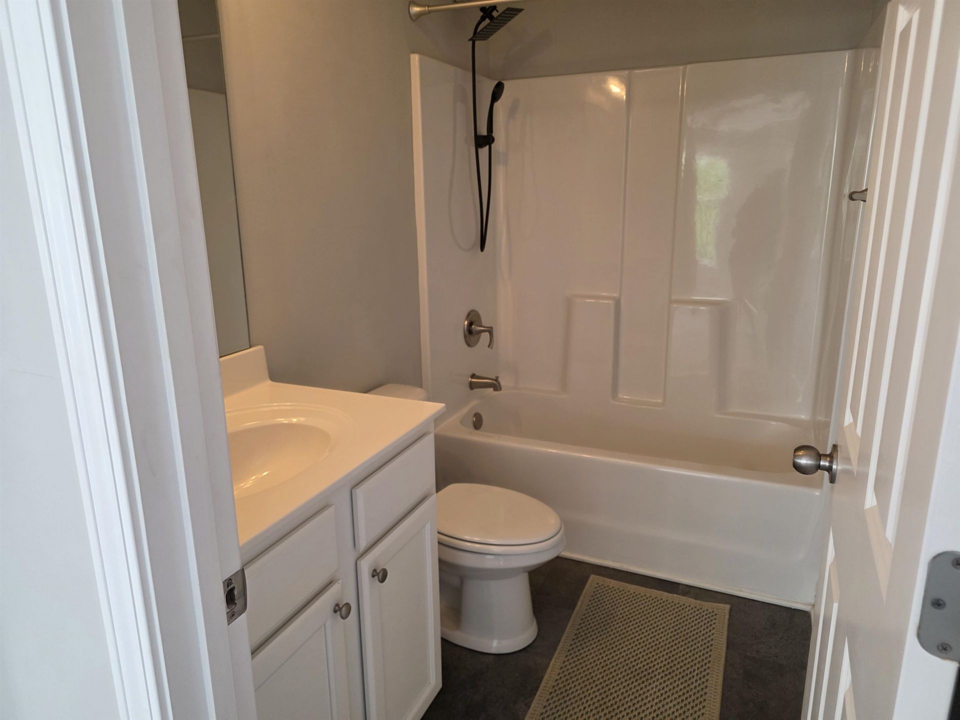 1048 Meadowoods Dr. Photo 24