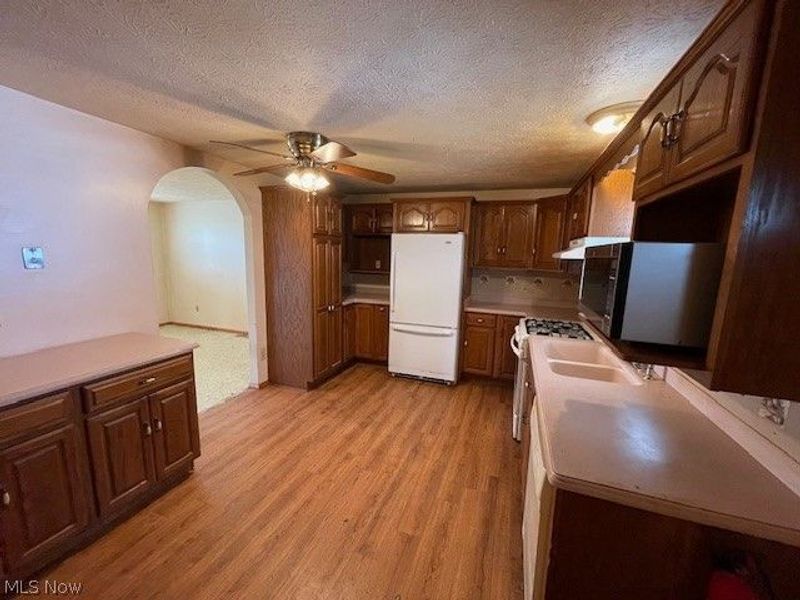 4036 Leavitt Road, Lorain, OH 44053 Photo 4