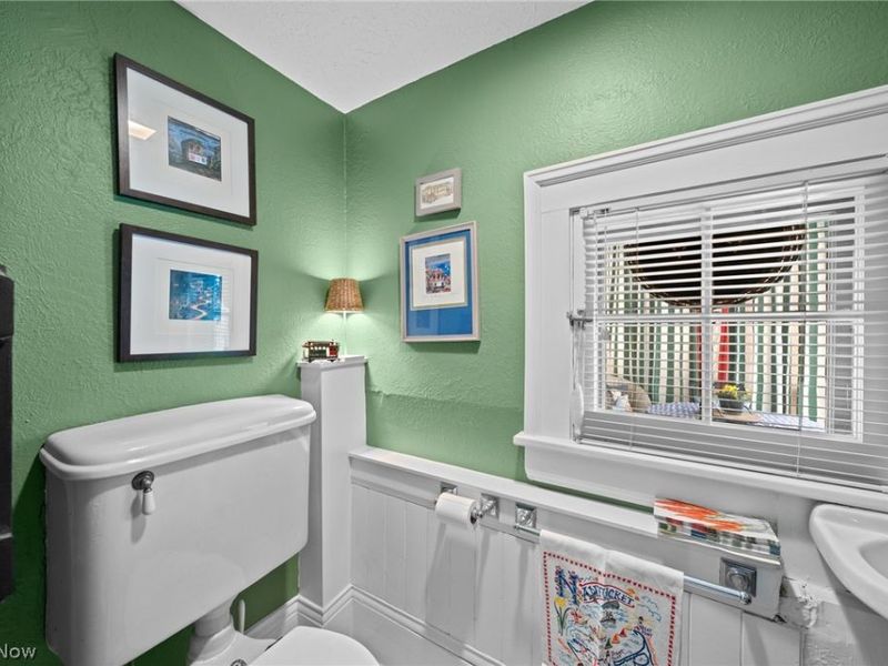 210 Storer Avenue, Akron, OH 44302 Photo 17