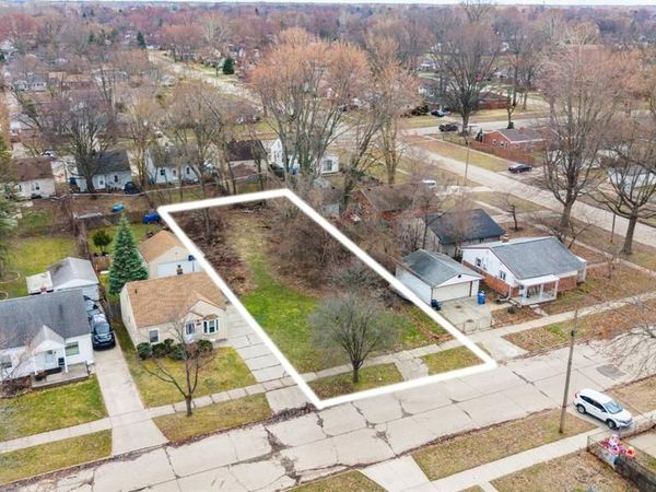 24759 Hopkins Street, Dearborn Heights, MI 48125