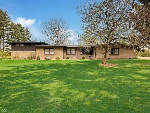 112 W 60th Street, Anderson, IN 46013