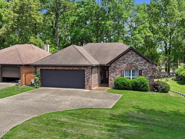 449 Bradford Drive, Brandon, MS 39047