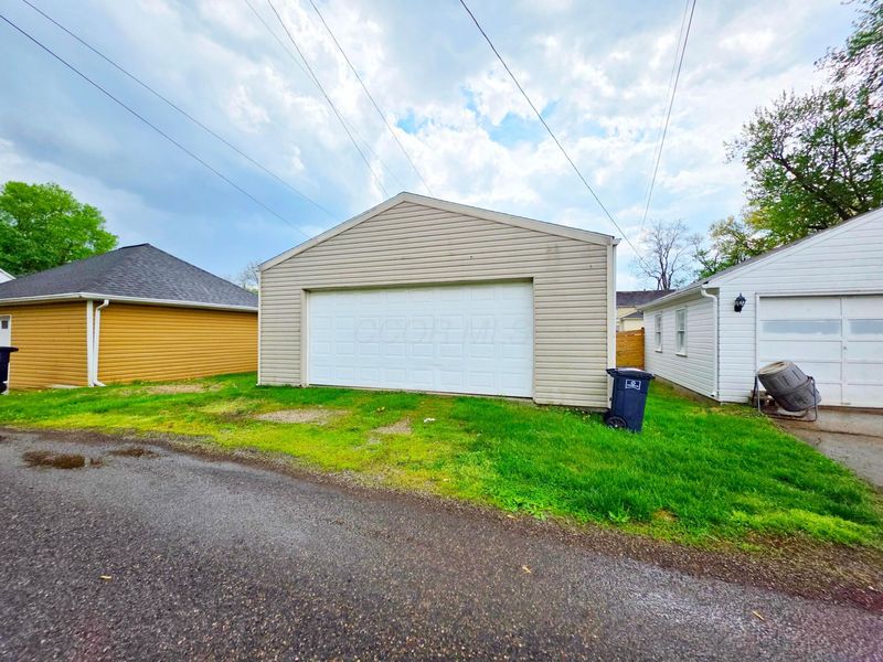 615 E 5th Avenue, Lancaster, OH 43130 Photo 2