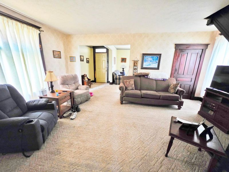 615 E 5th Avenue, Lancaster, OH 43130 Photo 5