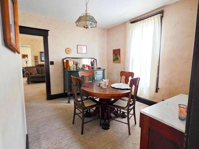 615 E 5th Avenue, Lancaster, OH 43130 Photo 8