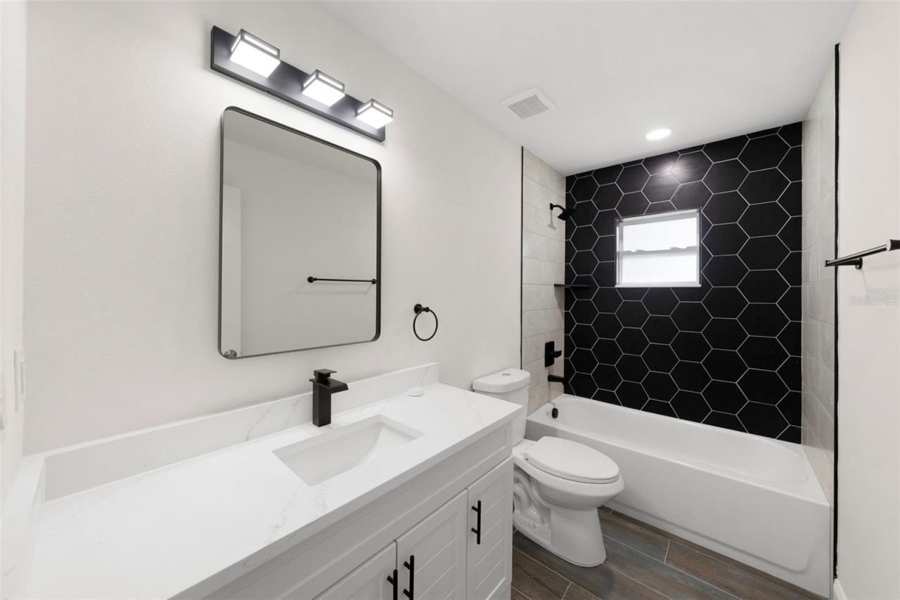 5062 80th Lane N, Saint Petersburg, FL 33709 Photo