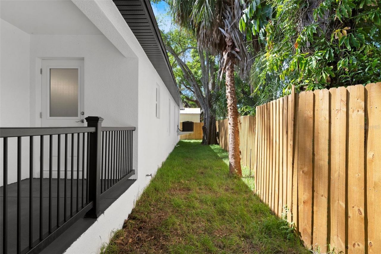 5062 80th Lane N, Saint Petersburg, FL 33709 Photo