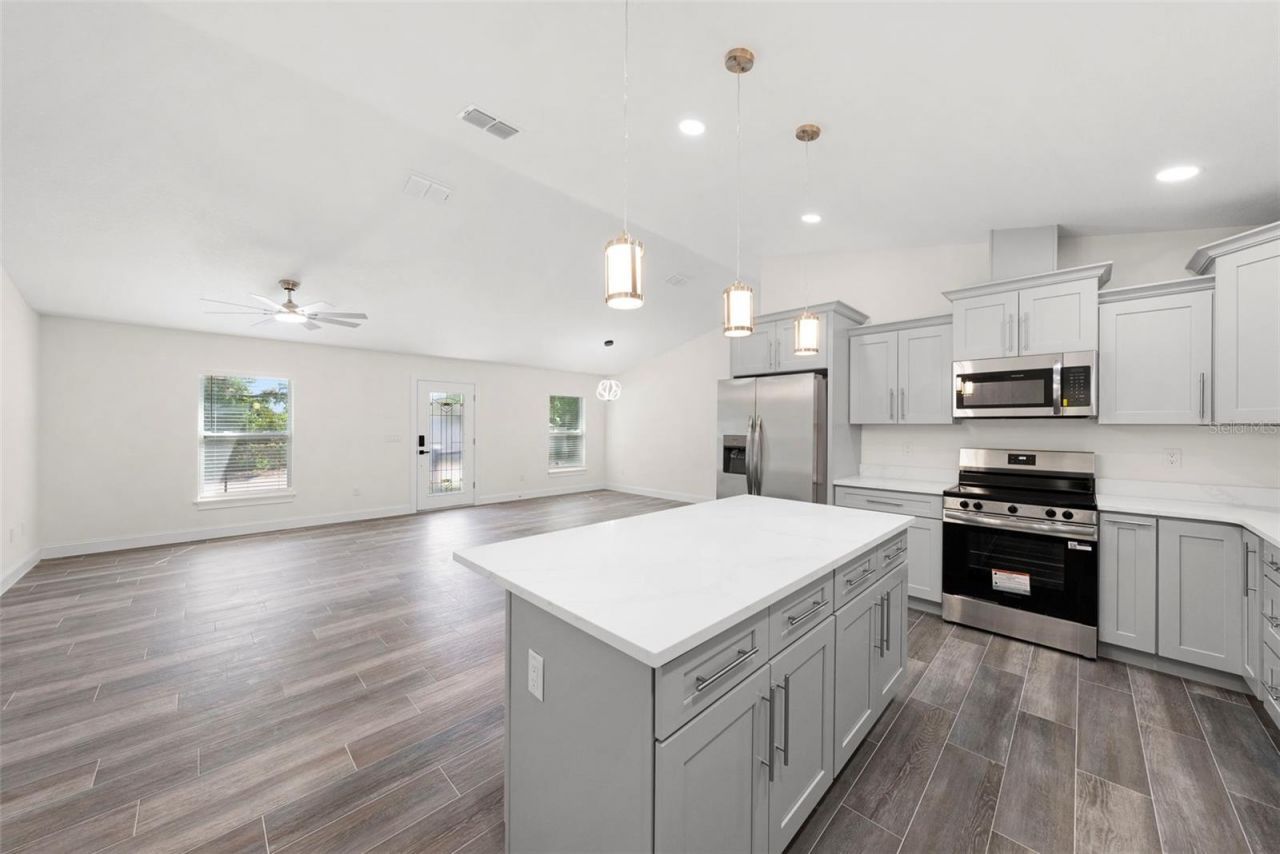 5062 80th Lane N, Saint Petersburg, FL 33709 Photo
