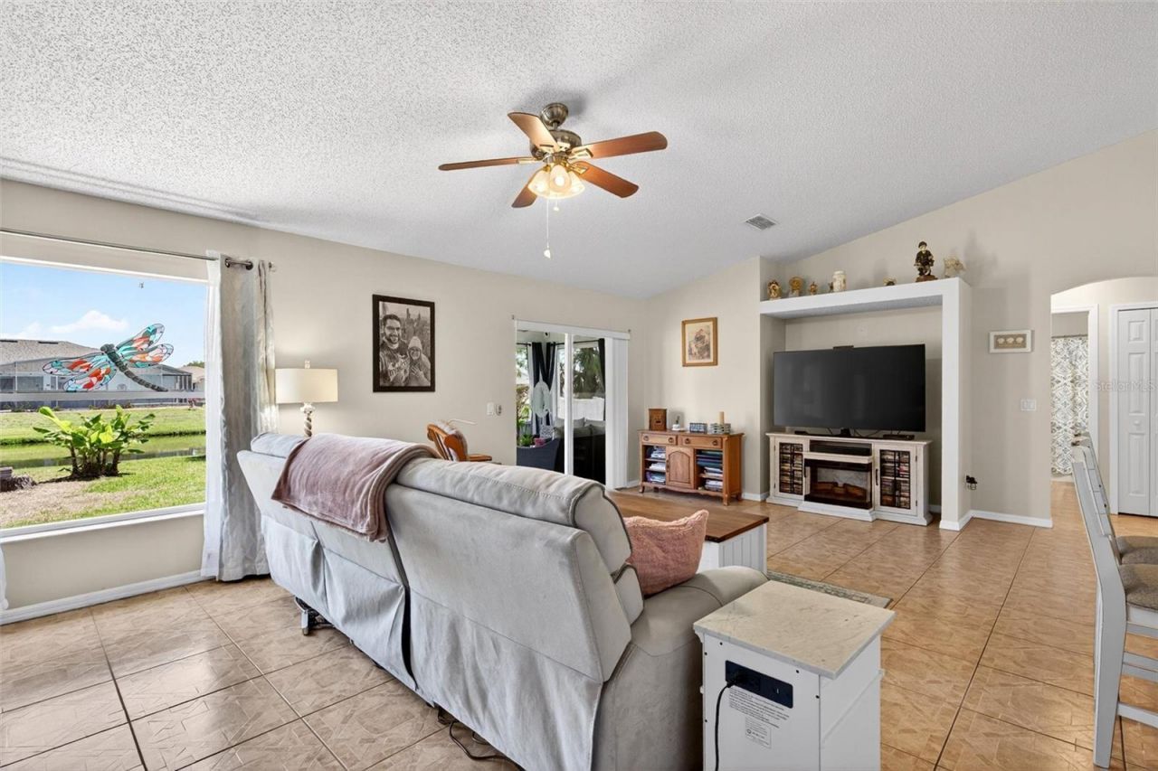 341 Mariners Gate Drive, Edgewater, FL 32141 Photo