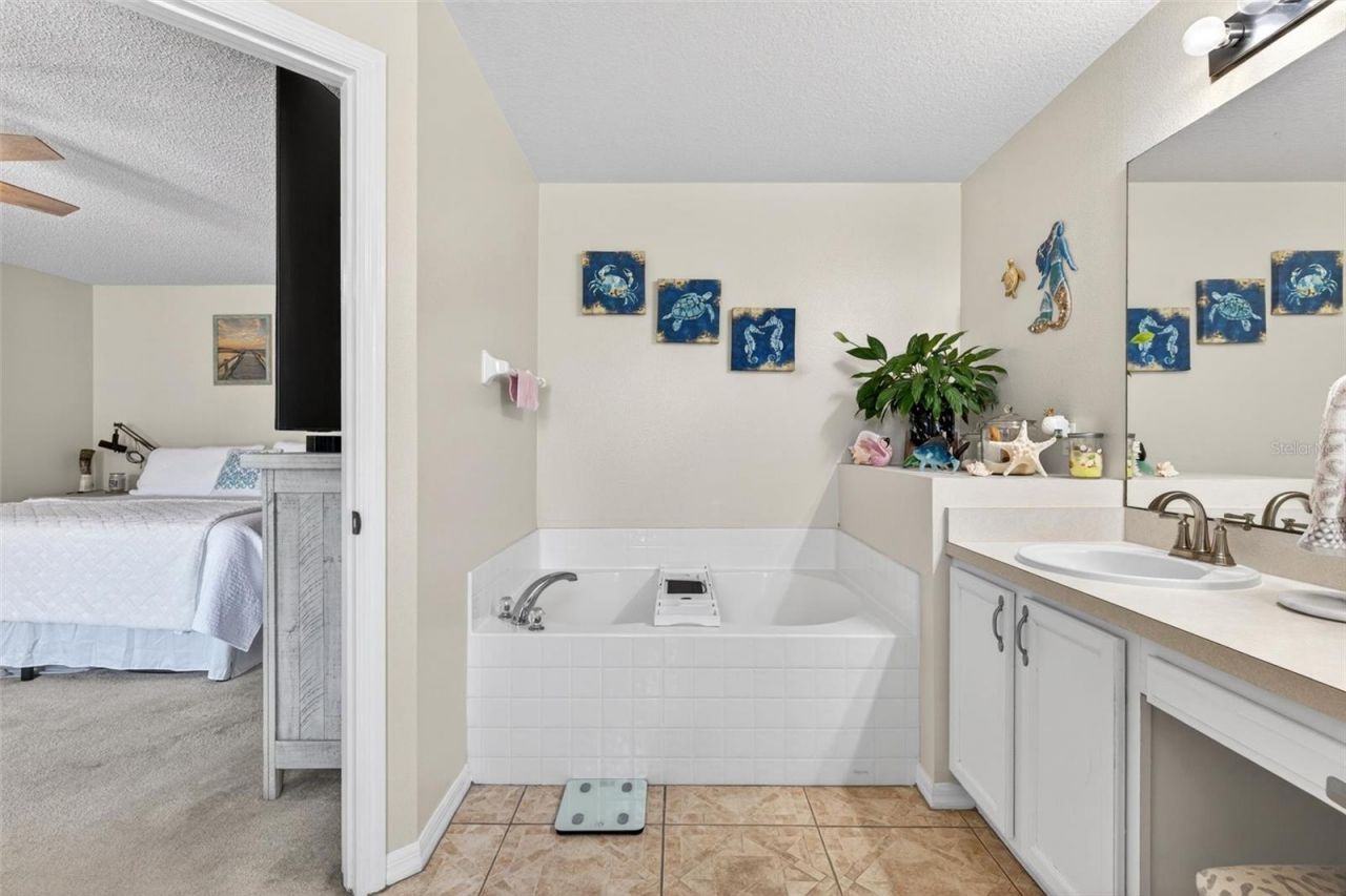 341 Mariners Gate Drive, Edgewater, FL 32141 Photo