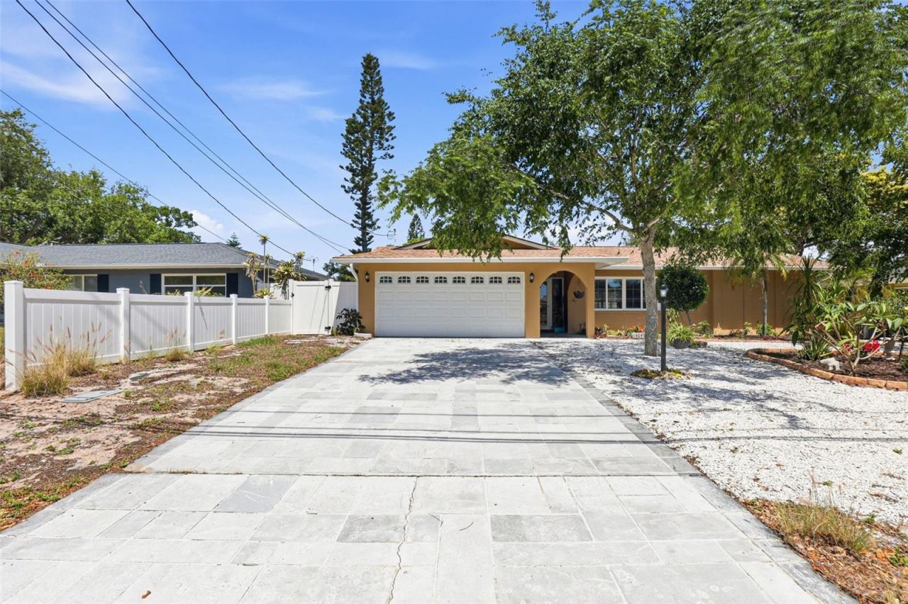 14649 Bay Drive, Largo, FL 33774 Photo