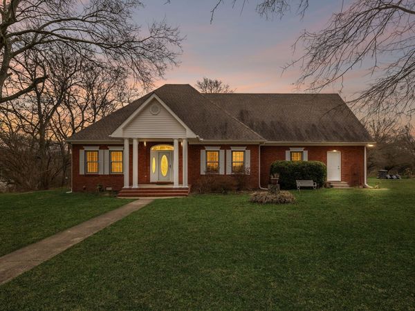 1019 Hilton Ln, Castalian Springs, TN 37031