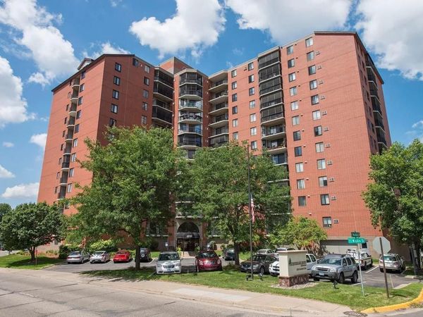 6500 Woodlake Drive, Unit 313, Richfield, MN 55423