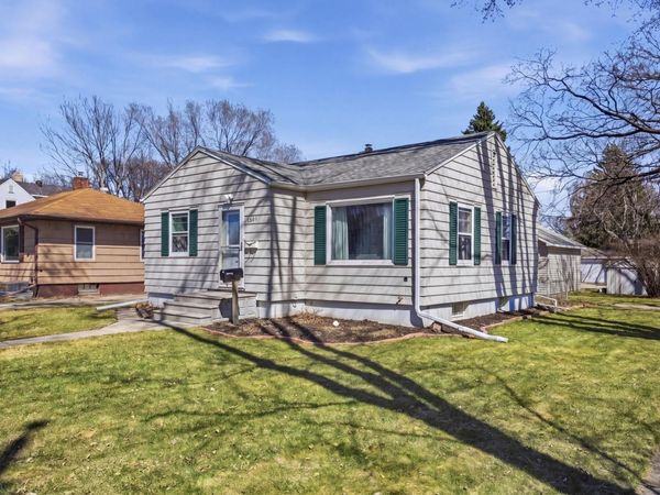 1501 10TH Street N, Fargo, ND 58102