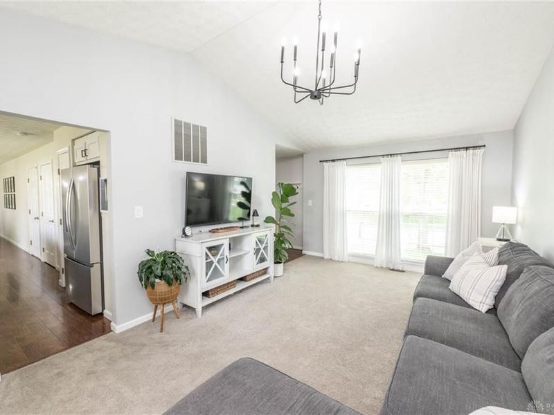 10051 Edgerton Drive, Miamisburg, OH 45342 Photo 14