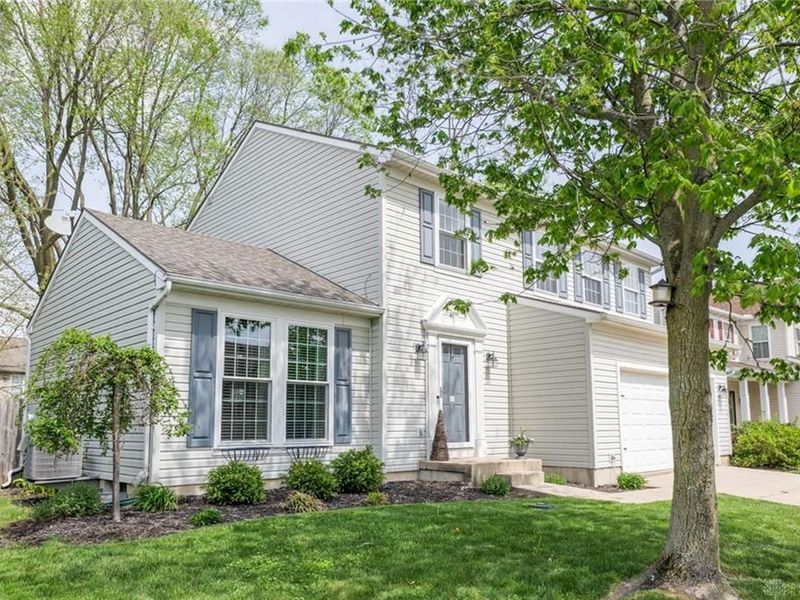 10051 Edgerton Drive, Miamisburg, OH 45342 Photo 2