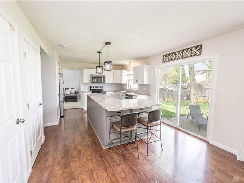 10051 Edgerton Drive, Miamisburg, OH 45342 Photo 8