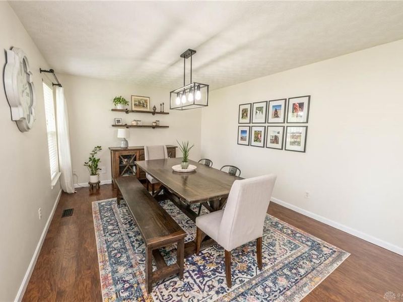 10051 Edgerton Drive, Miamisburg, OH 45342 Photo 9