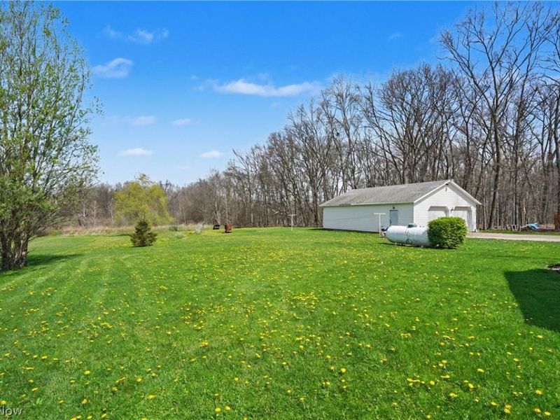 9235 Cable Line Road, Diamond, OH 44266 Photo 11