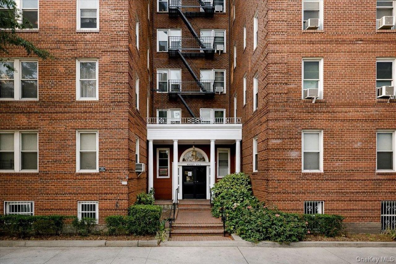 114-20 Queens Boulevard, Unit F5, Forest Hills, NY 11375 Main Photo