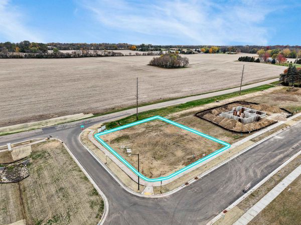 317 Dahlia Drive, Stoughton, WI 53589