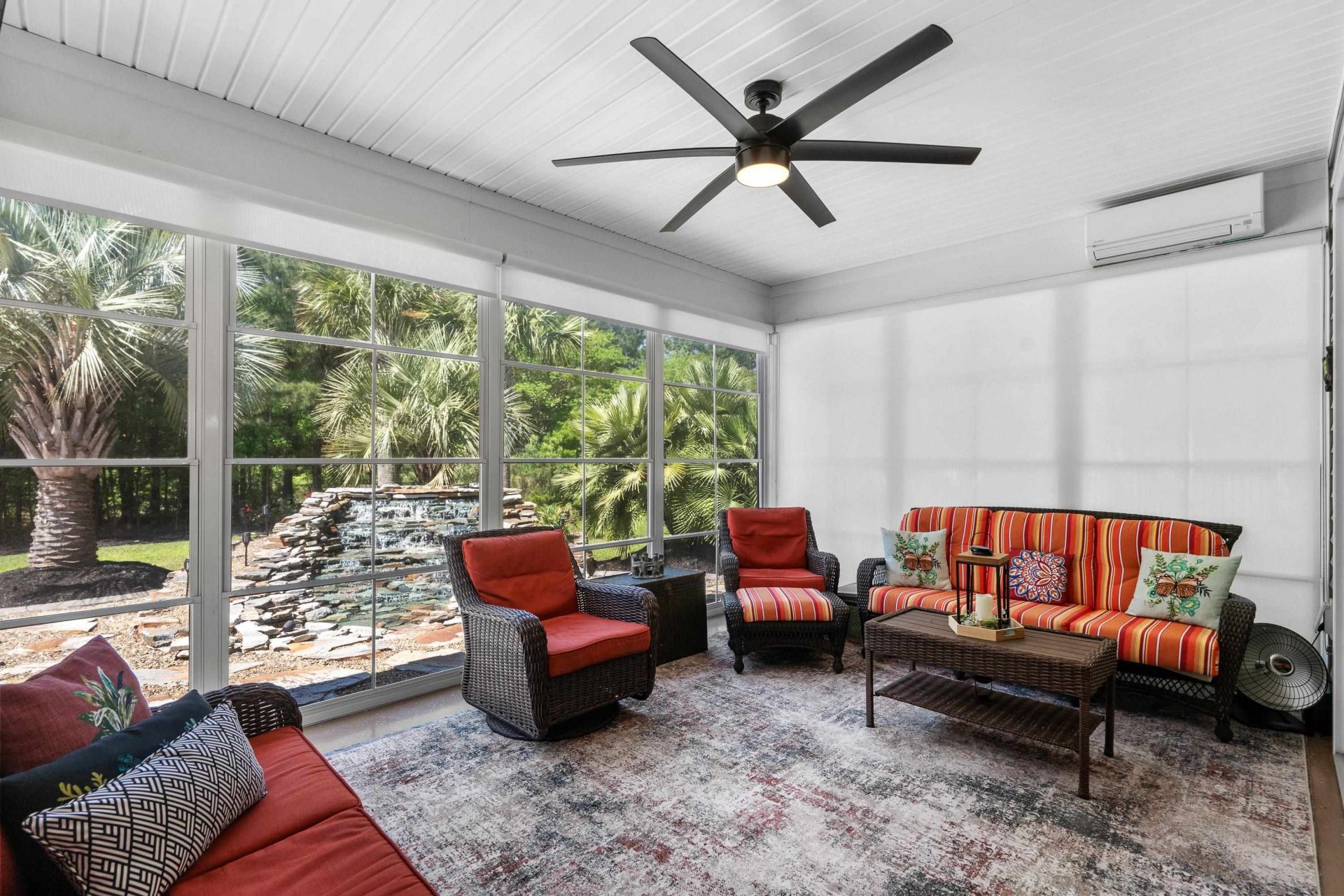 526 Carnaby Loop Photo 12